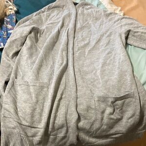 Elegant Gray Women's Cardigan